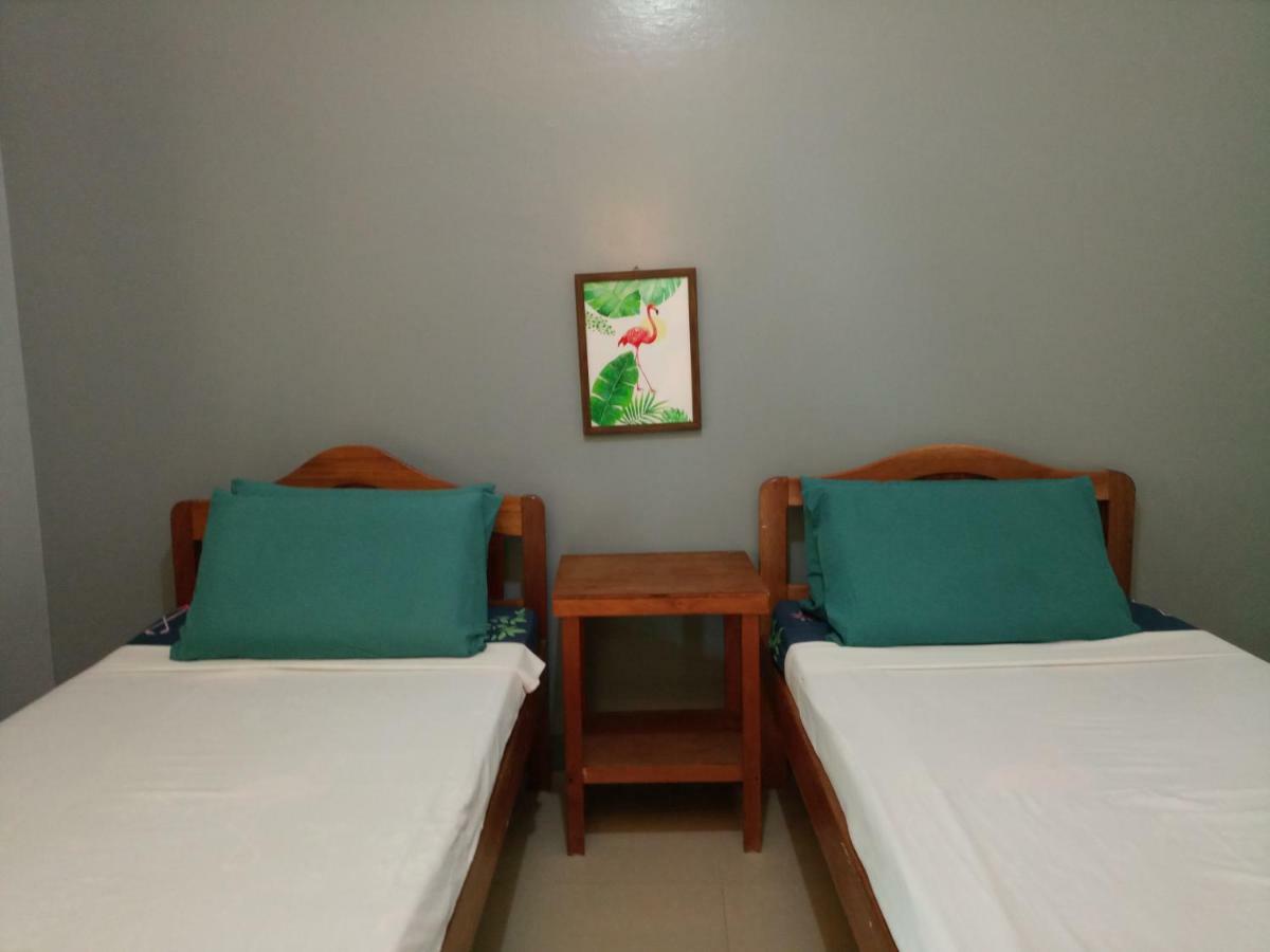 Green Park Tourist Inn Puerto Princesa Exteriör bild
