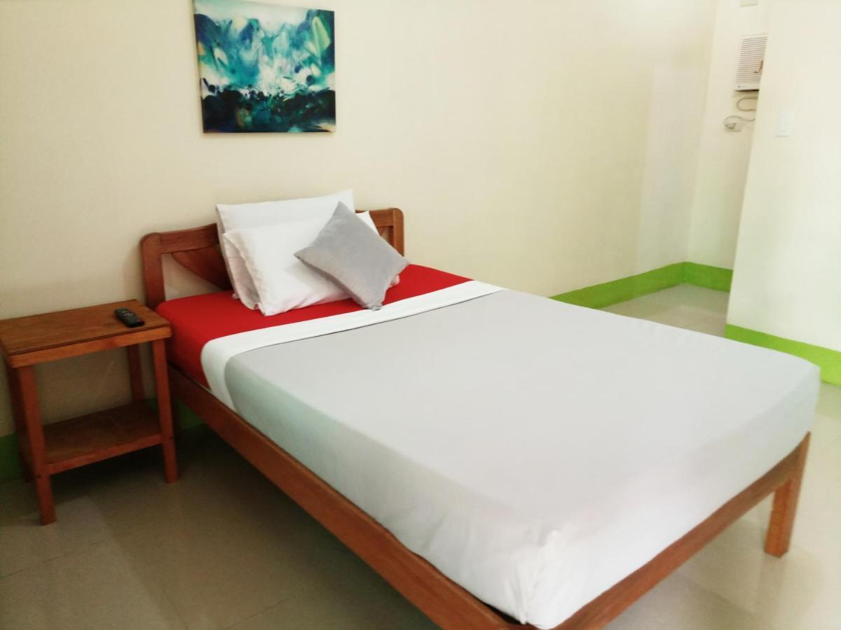 Green Park Tourist Inn Puerto Princesa Exteriör bild
